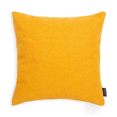 Декоративная подушка Bjork Mustard желтого цвета