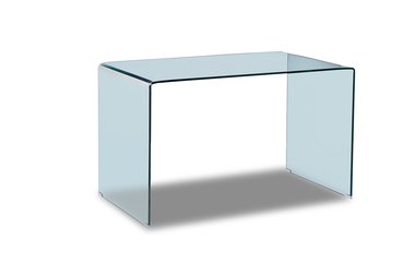 Письменный стол из гнутого стекла