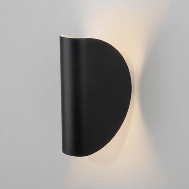 Настенный светодиодный светильник Taco чёрного цвета