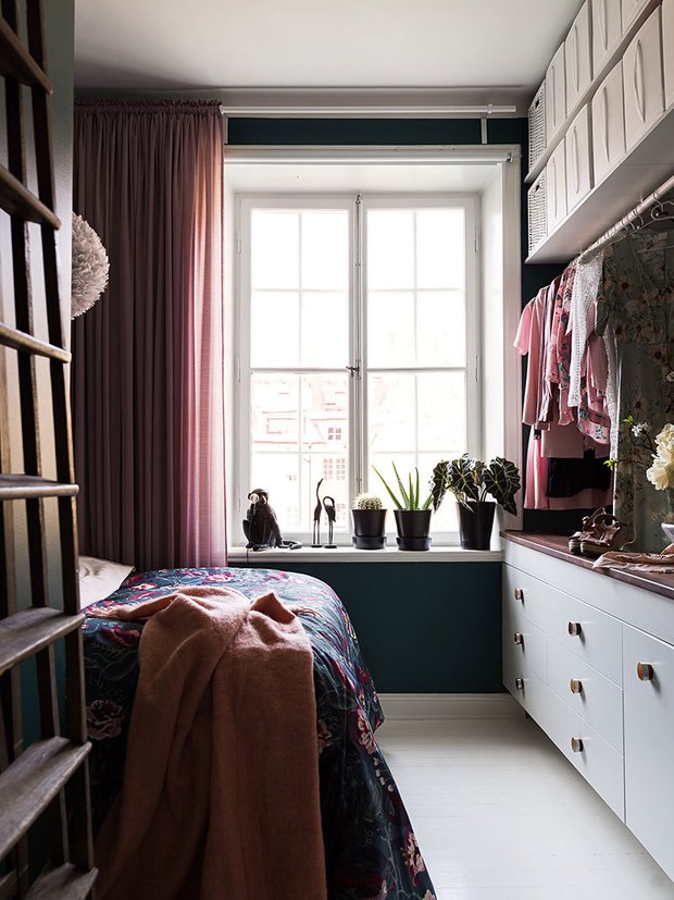 Фотография: Спальня в стиле Скандинавский, Прованс и Кантри, Декор интерьера, Квартира, Швеция, Стокгольм, 3 комнаты – фото на INMYROOM