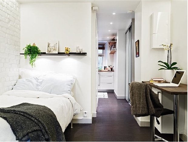 Фотография: Спальня в стиле Скандинавский, Малогабаритная квартира, Квартира, Швеция, Цвет в интерьере, Дома и квартиры, Белый – фото на INMYROOM