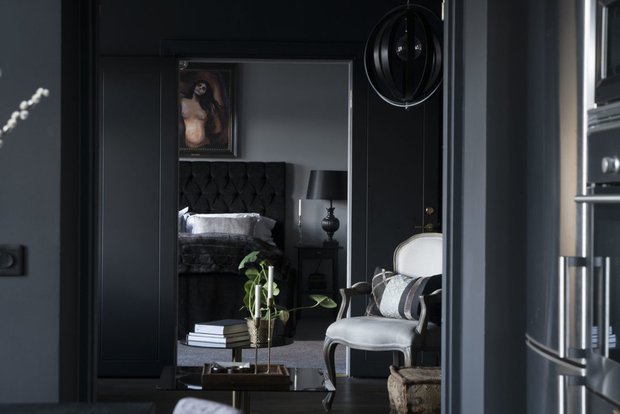 Фотография: Спальня в стиле Современный, Декор интерьера, Квартира, Швеция, Черный, 2 комнаты – фото на INMYROOM