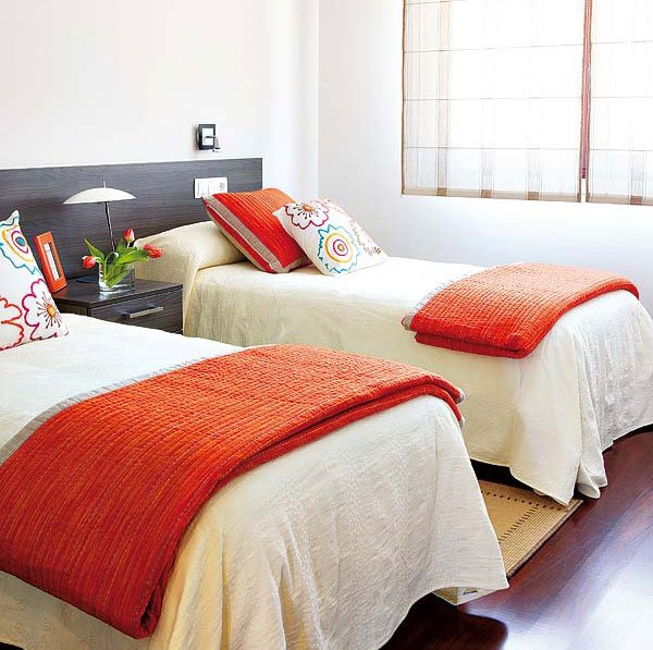 Фотография: Спальня в стиле Скандинавский, Современный, Цвет в интерьере – фото на INMYROOM