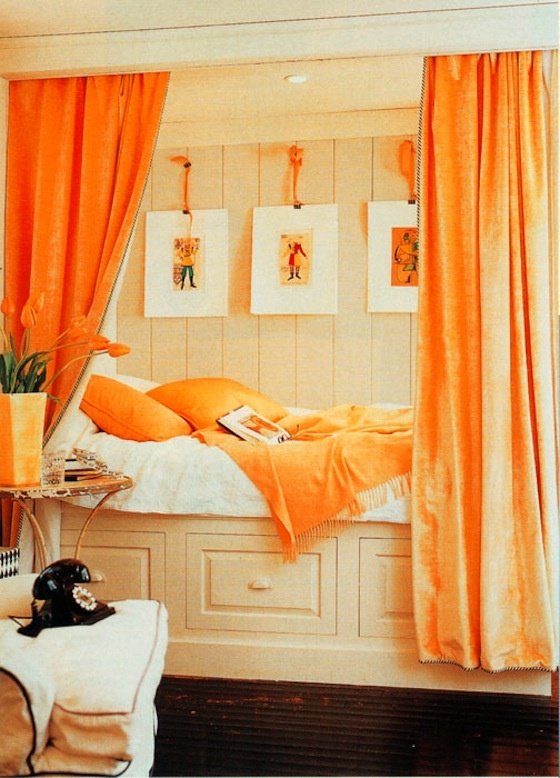 Фотография: Спальня в стиле Современный, Декор интерьера, Декор дома, Цвет в интерьере – фото на INMYROOM