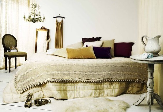 Фотография: Спальня в стиле Прованс и Кантри, Лофт, Индустрия, Люди, Греция – фото на INMYROOM