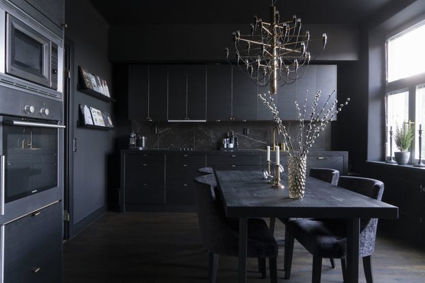 Фотография: Кухня и столовая в стиле Современный, Декор интерьера, Квартира, Швеция, Черный, 2 комнаты – фото на INMYROOM