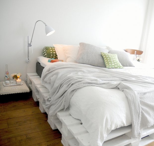 Фотография: Спальня в стиле Скандинавский, Советы, уборка квартиры, как избавиться от пыли – фото на INMYROOM