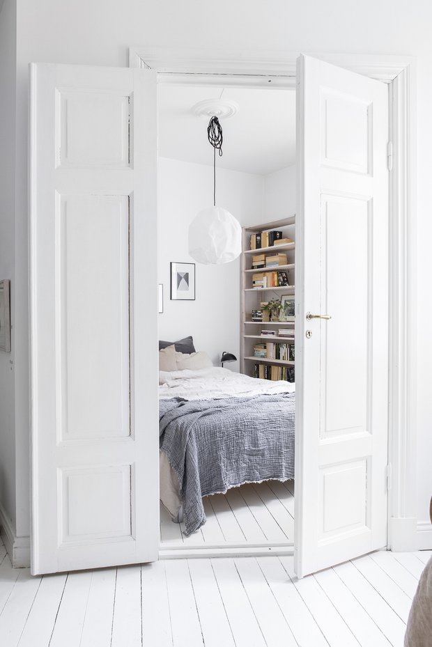 Фотография: Спальня в стиле Скандинавский, Декор интерьера, Квартира, Швеция, Белый, Гетеборг, 2 комнаты, 40-60 метров – фото на INMYROOM