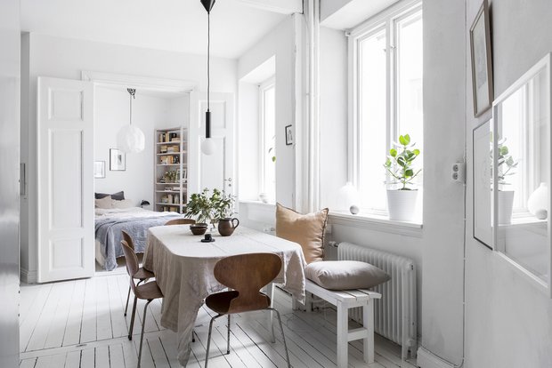 Фотография: Кухня и столовая в стиле Скандинавский, Декор интерьера, Квартира, Швеция, Белый, Гетеборг, 2 комнаты, 40-60 метров – фото на INMYROOM