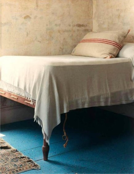 Фотография: Спальня в стиле Прованс и Кантри, Декор интерьера, Декор дома, Пол – фото на INMYROOM