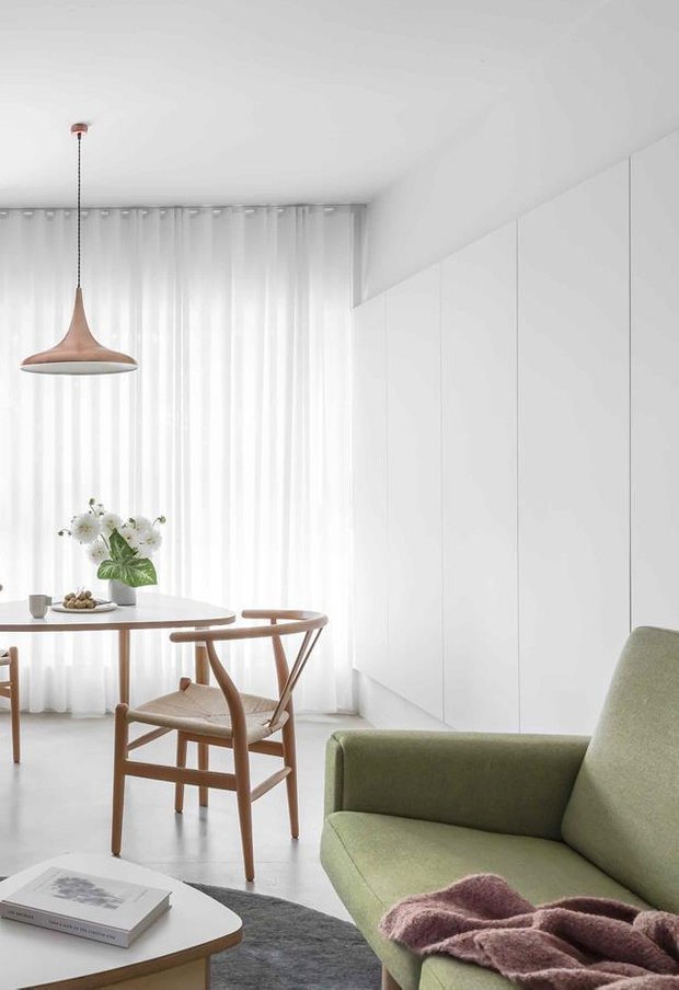 Фотография: Кухня и столовая в стиле Минимализм, Декор интерьера, Белый, Серый, до 40 метров – фото на INMYROOM