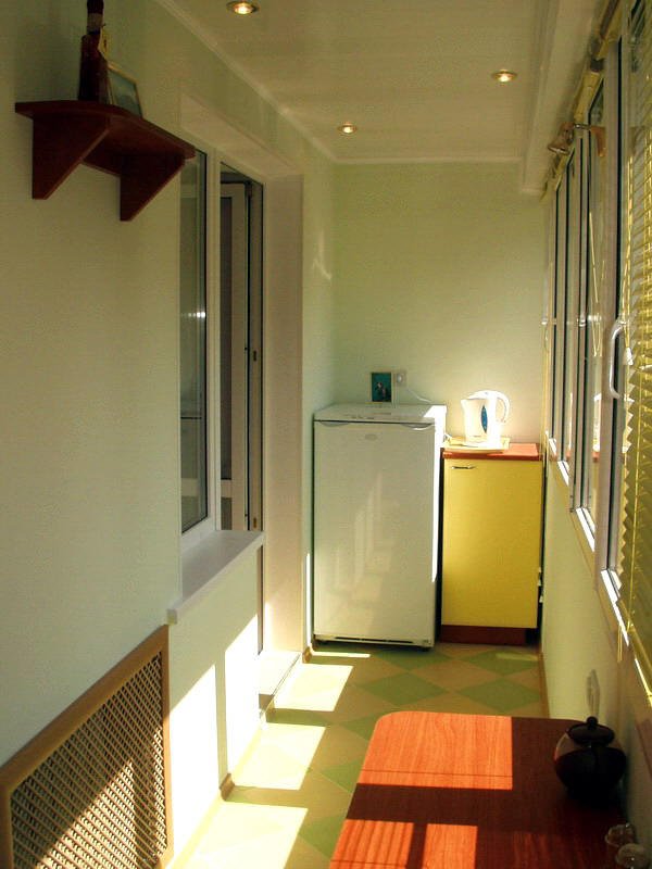 Фотография: Балкон, Терраса в стиле , Кухня и столовая, Интерьер комнат, Бытовая техника – фото на INMYROOM