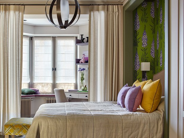 Фотография: Спальня в стиле Классический, Декор интерьера, Подоконник – фото на INMYROOM