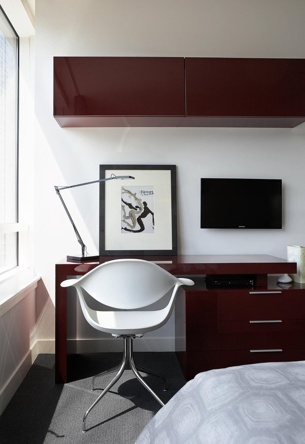 Фотография: Офис в стиле Современный, Декор интерьера, Квартира, Мебель и свет, Кресло – фото на INMYROOM