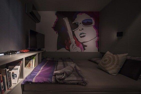 Фотография: Спальня в стиле Современный, Малогабаритная квартира, Квартира, Цвет в интерьере, Дома и квартиры, Серый, Умный дом, Будапешт – фото на INMYROOM