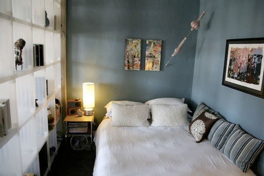 Фотография: Спальня в стиле Современный, Декор интерьера, Декор дома, Ширма, Перегородки – фото на INMYROOM