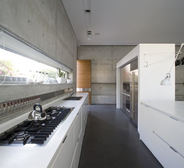 Фотография: Кухня и столовая в стиле Лофт, Интерьер комнат, Бытовая техника – фото на INMYROOM