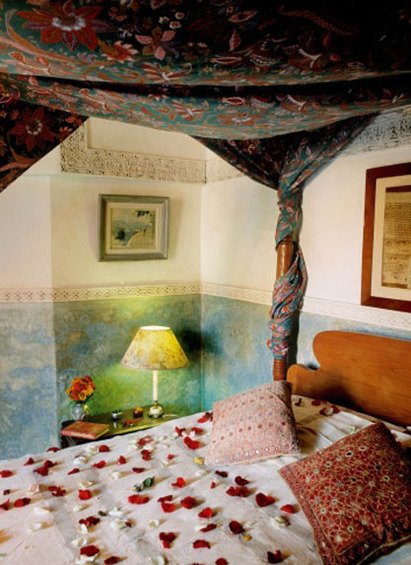 Фотография: Спальня в стиле Восточный, Декор интерьера, Дом, Декор дома, Цвет в интерьере – фото на INMYROOM
