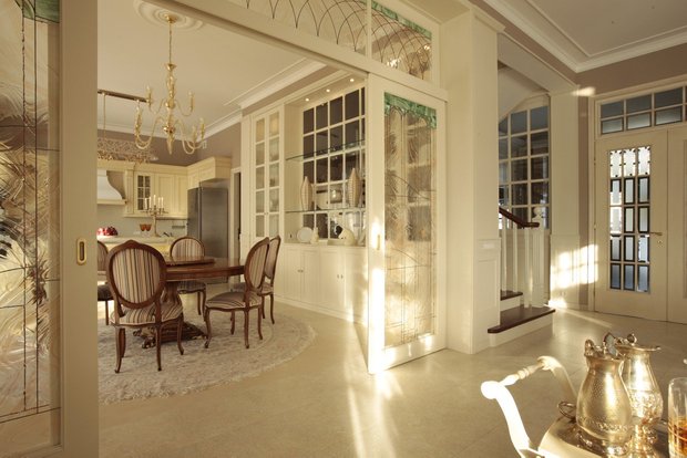 Фотография: Кухня и столовая в стиле Классический, Дом, Советы, Дача, Таунхаус – фото на INMYROOM