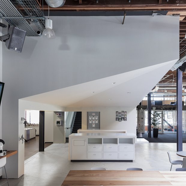 Фотография: Офис в стиле Лофт, Офисное пространство, Дома и квартиры, Проект недели – фото на INMYROOM