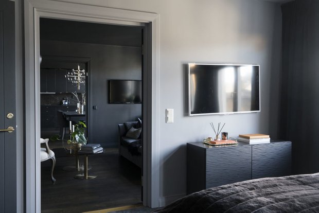 Фотография: Спальня в стиле Современный, Декор интерьера, Квартира, Швеция, Черный, 2 комнаты – фото на INMYROOM