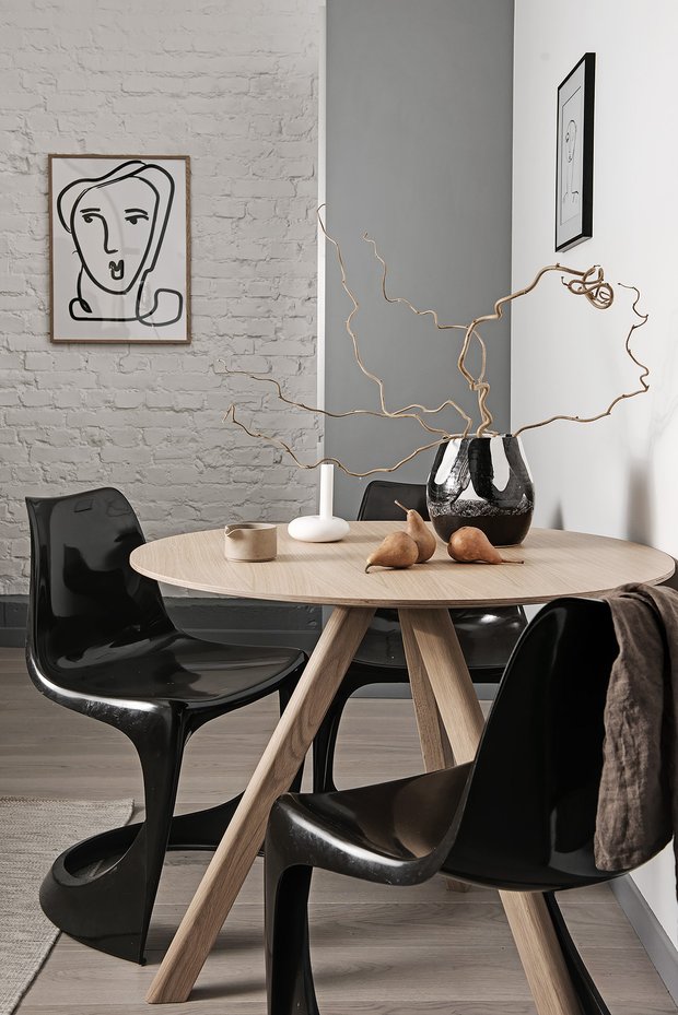 Фотография: Кухня и столовая в стиле Лофт, Декор интерьера, Швеция, Белый, Черный, Стокгольм, 2 комнаты, 40-60 метров – фото на INMYROOM