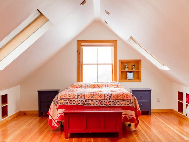 Фотография: Спальня в стиле Прованс и Кантри, Дом, Чердак, Мансарда – фото на INMYROOM
