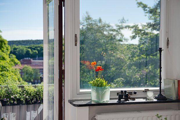 Фотография: Балкон, Терраса в стиле Скандинавский, Современный, Малогабаритная квартира, Квартира, Швеция, Мебель и свет, Дома и квартиры – фото на INMYROOM