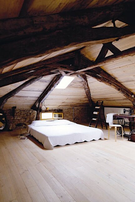 Фотография: Спальня в стиле Прованс и Кантри, Современный, Чердак, Мансарда – фото на INMYROOM
