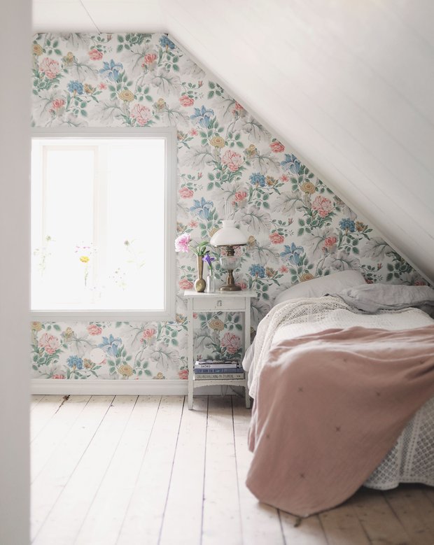 Фотография: Спальня в стиле Прованс и Кантри, Декор интерьера, Дом, Швеция, Дача, Розовый, как оформить летний дом – фото на INMYROOM