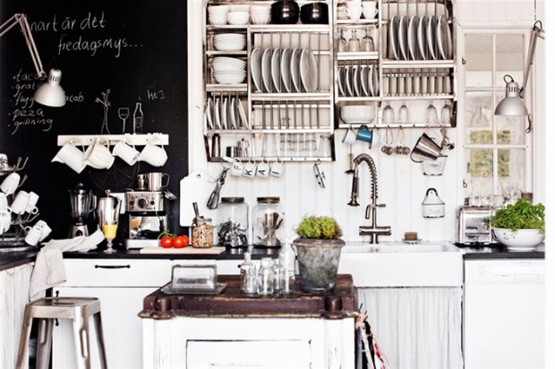 Фотография: Кухня и столовая в стиле Скандинавский, Дом, Швеция, Дома и квартиры – фото на INMYROOM