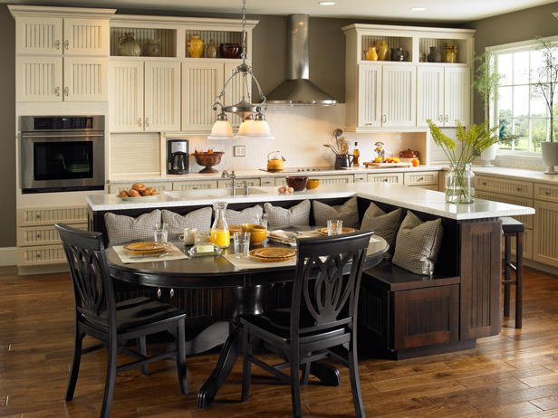 Фотография: Кухня и столовая в стиле Современный, Интерьер комнат, Кухонный остров – фото на INMYROOM