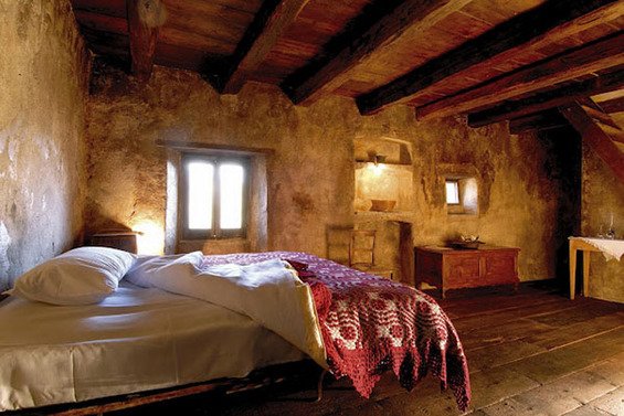 Фотография: Спальня в стиле Прованс и Кантри, Стены, Шебби-шик, Барокко – фото на INMYROOM