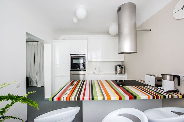 Фотография: Кухня и столовая в стиле Хай-тек, Интерьер комнат, Elle Decoration – фото на INMYROOM