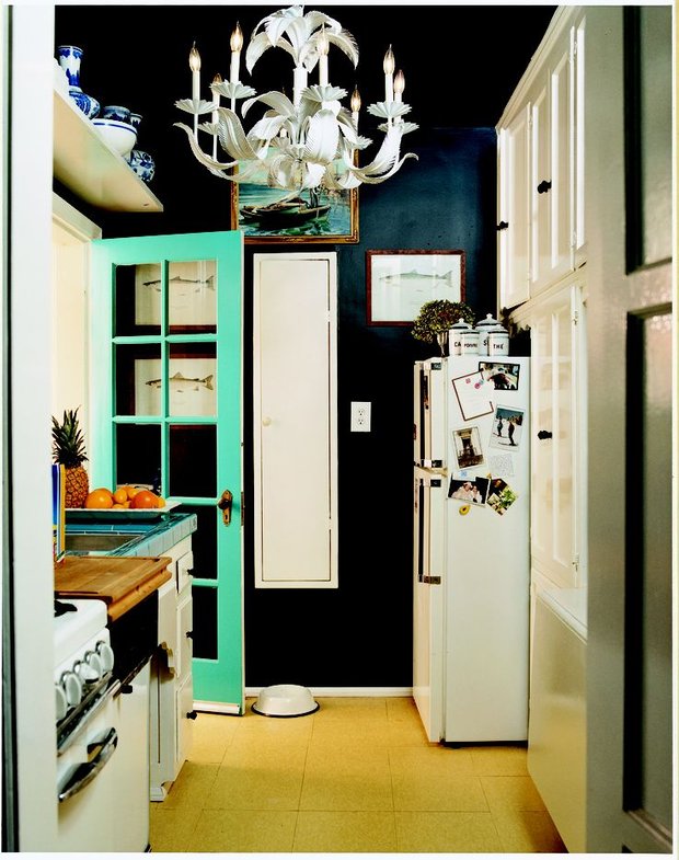 Фотография: Кухня и столовая в стиле Эклектика, Декор интерьера, Дизайн интерьера, Цвет в интерьере – фото на INMYROOM
