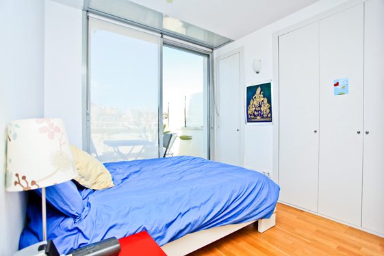 Фотография: Спальня в стиле Скандинавский, Современный, Квартира, Цвет в интерьере, Дома и квартиры, Белый, Барселона – фото на INMYROOM