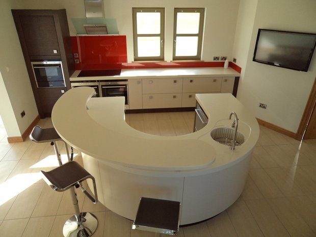 Фотография:  в стиле , Советы, как выбрать кухонный остров, идеи для кухонного острова, дизайн кухонного острова – фото на INMYROOM