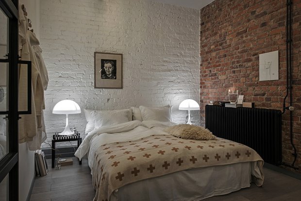 Фотография: Спальня в стиле Лофт, Декор интерьера, Швеция, Белый, Черный, Стокгольм, 2 комнаты, 40-60 метров – фото на INMYROOM
