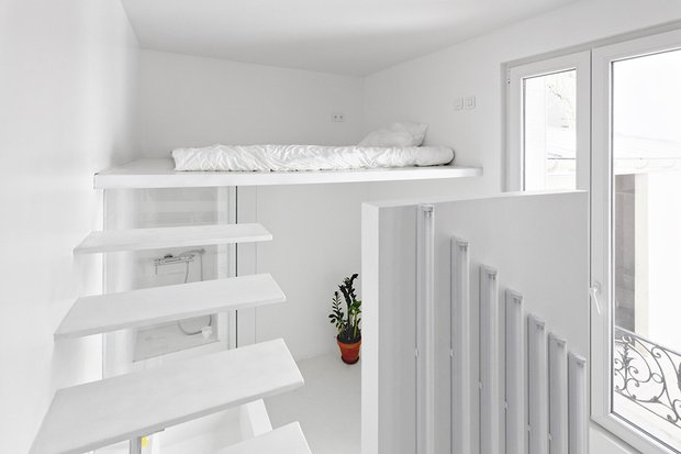 Фотография: Спальня в стиле Современный, Малогабаритная квартира, Квартира, Цвет в интерьере, Дома и квартиры, Белый – фото на INMYROOM