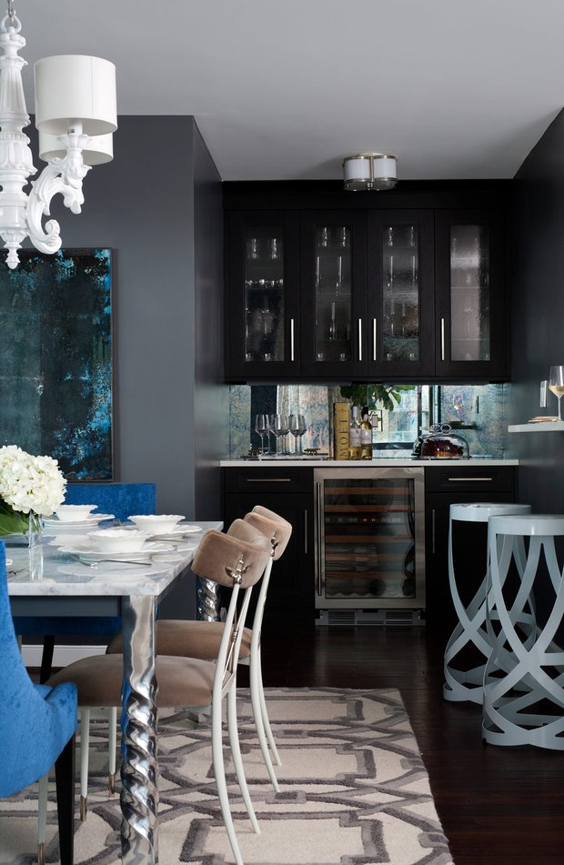 Фотография: Кухня и столовая в стиле Эклектика, Декор интерьера, Квартира, США – фото на INMYROOM