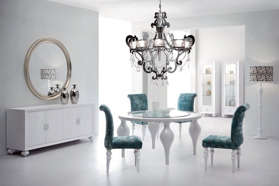 Фотография: Гостиная в стиле Классический, Декор интерьера, Мебель и свет – фото на INMYROOM