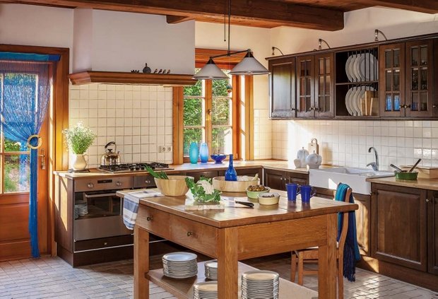 Фотография: Кухня и столовая в стиле Прованс и Кантри, Дом, Дом и дача – фото на INMYROOM