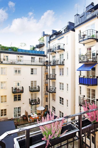 Фотография: Балкон, Терраса в стиле Прованс и Кантри, Скандинавский, Малогабаритная квартира, Квартира, Дома и квартиры, Стокгольм – фото на INMYROOM