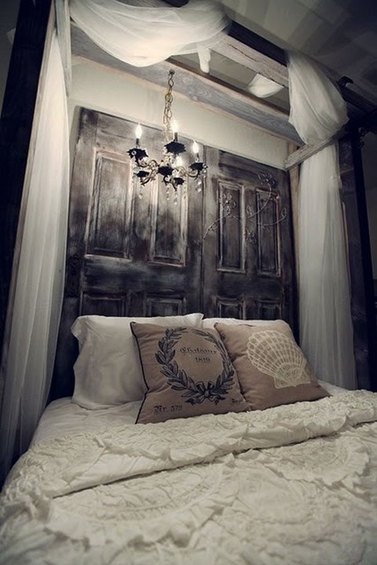 Фотография: Спальня в стиле Прованс и Кантри, Декор интерьера, DIY, Мебель и свет – фото на INMYROOM