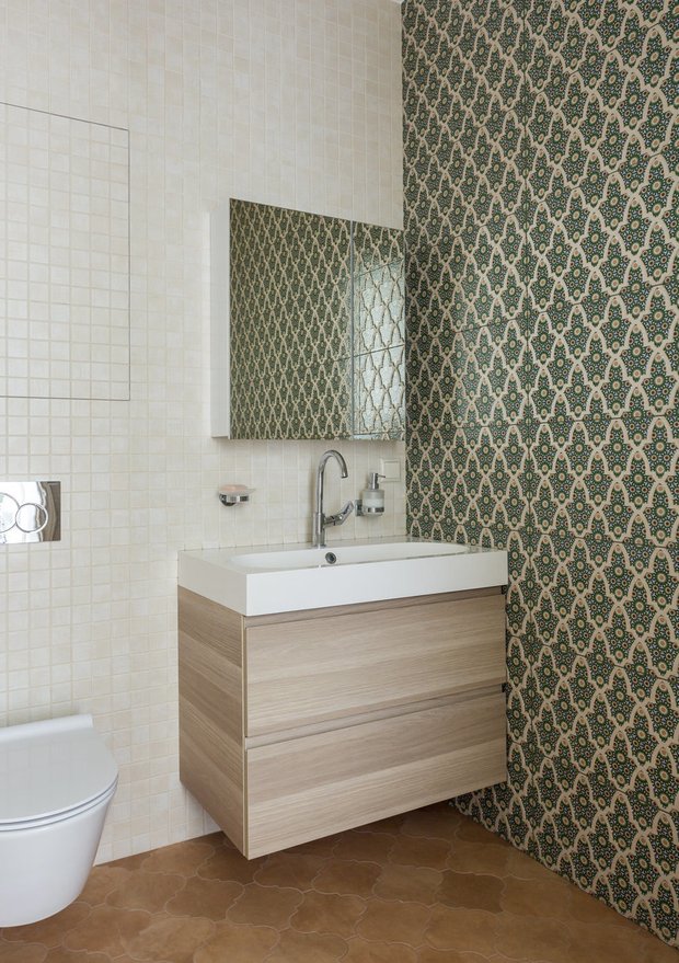 Фотография: Ванная в стиле Классический, Перепланировка, сантехника для ванной комнаты, AMPM – фото на INMYROOM