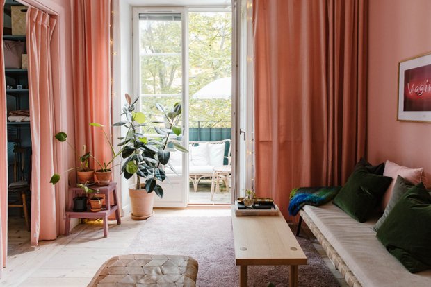 Фотография:  в стиле , Декор интерьера, Малогабаритная квартира, Квартира, Швеция, Синий, Серый, Розовый, 2 комнаты, до 40 метров – фото на INMYROOM