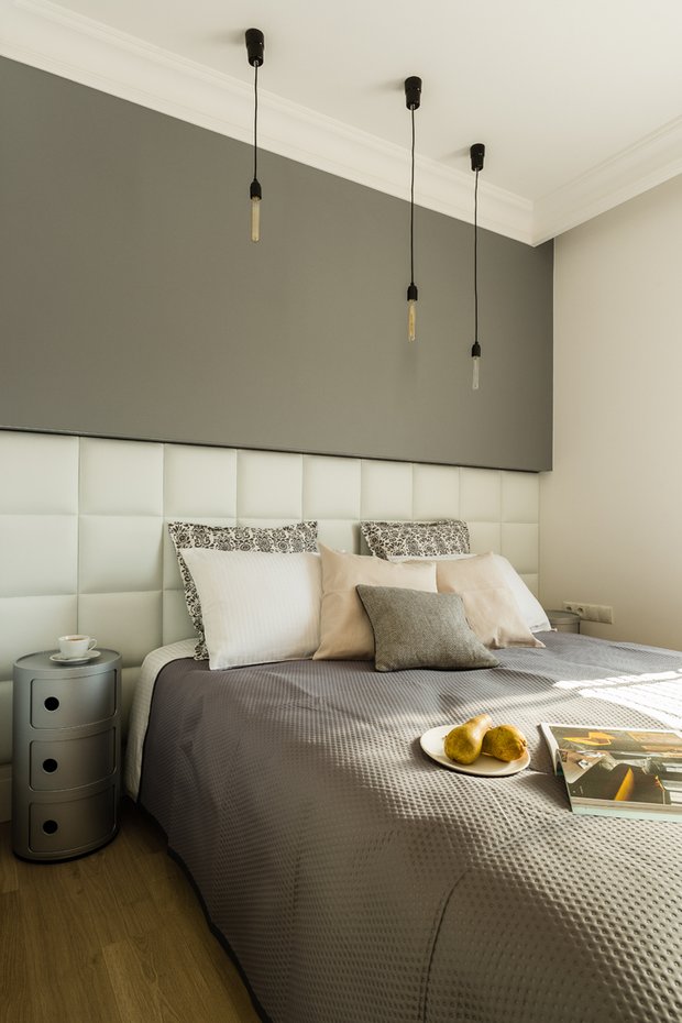 Фотография: Спальня в стиле Современный, Декор интерьера, Малогабаритная квартира, Польша – фото на INMYROOM
