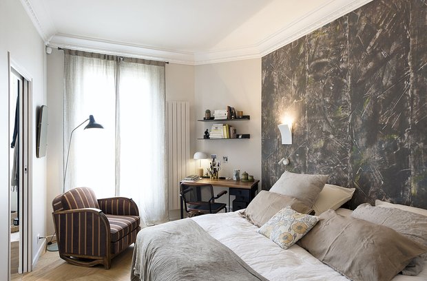 Фотография: Спальня в стиле Эклектика, Декор интерьера, Квартира, Париж – фото на INMYROOM