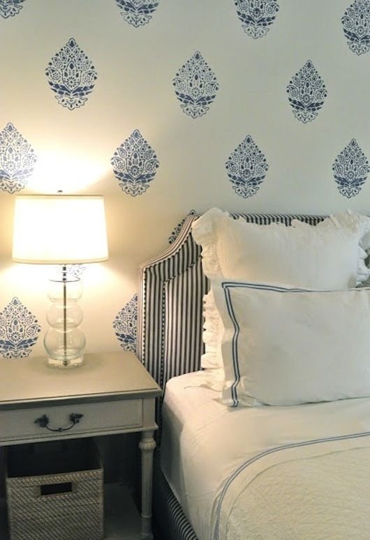 Фотография: Спальня в стиле Современный, Декор интерьера, Декор дома, Ковер – фото на INMYROOM