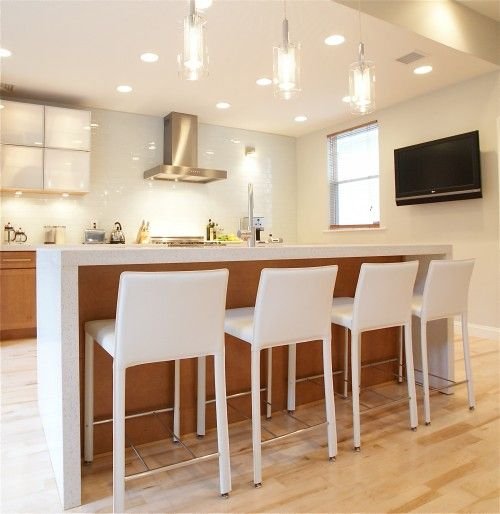 Фотография: Кухня и столовая в стиле Современный, Интерьер комнат, Барная стойка – фото на INMYROOM